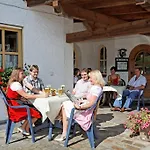 Landhaus Maria Bed&Breakfast Hotel 3*